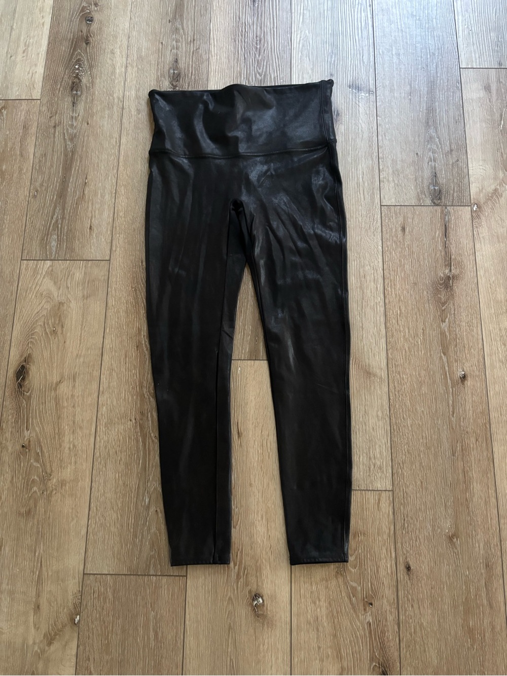 SPANX Black Shaping Leggings with Red Logo Tag